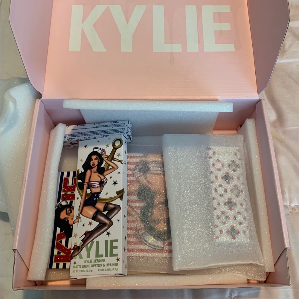 Kylie Cosmetics Sailor Bundle